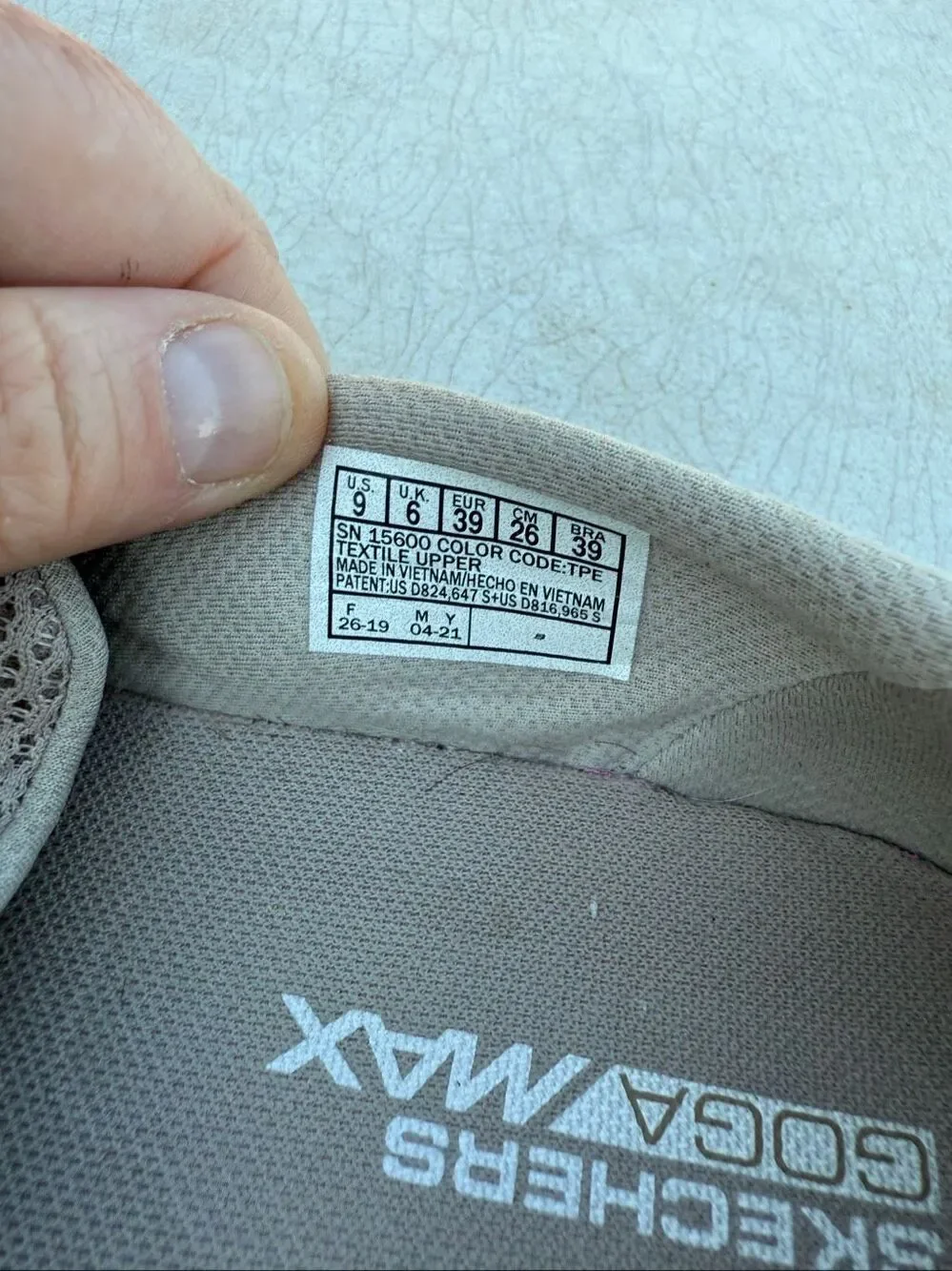 Skechers go walk